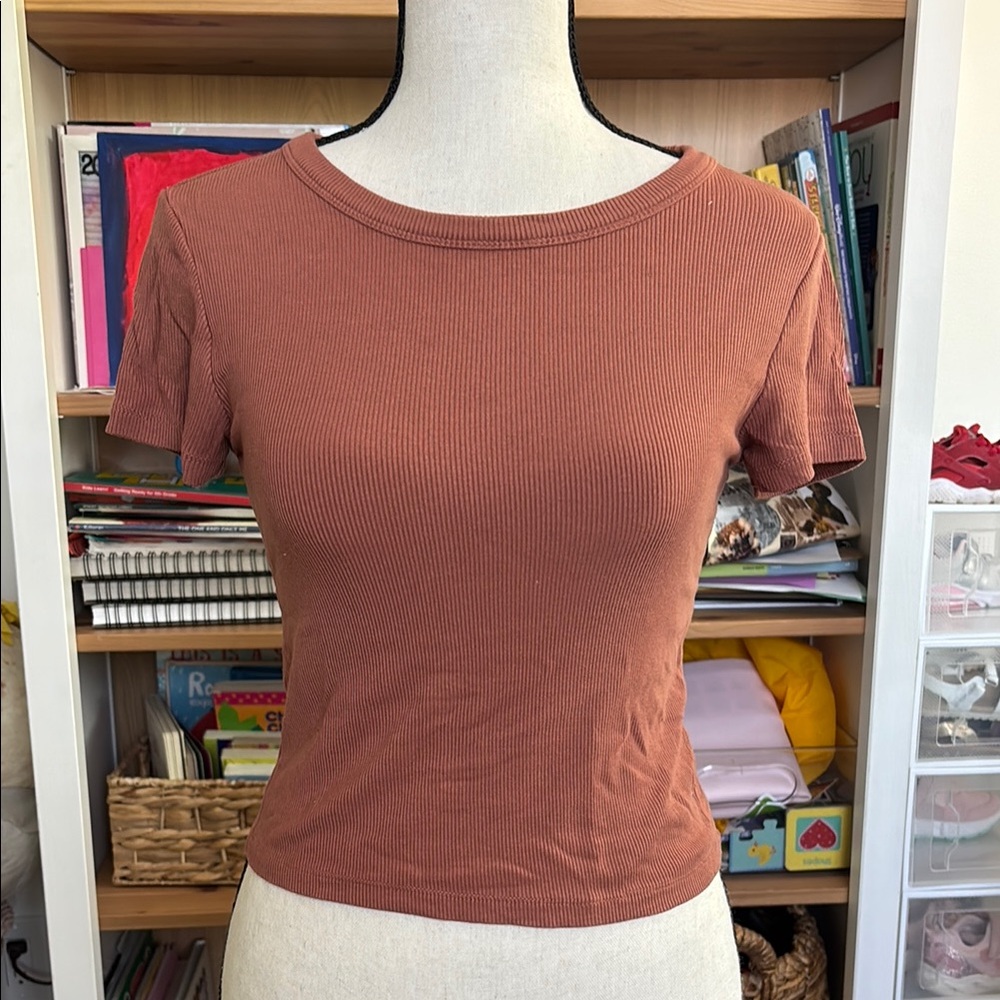 Sadie & Sage Pink Orange Crop Fitted Tee